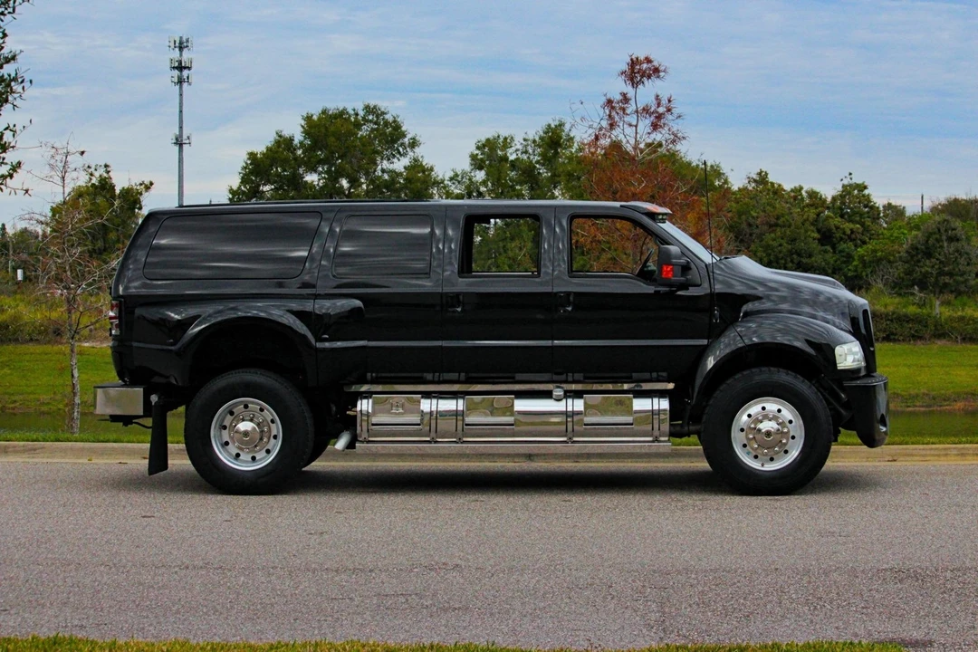 2006 Ford Excursion - Image 7 of 21