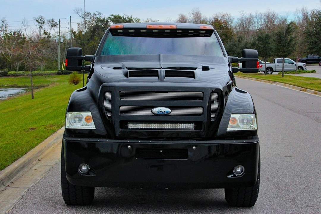 2006 Ford Excursion - Image 10 of 21
