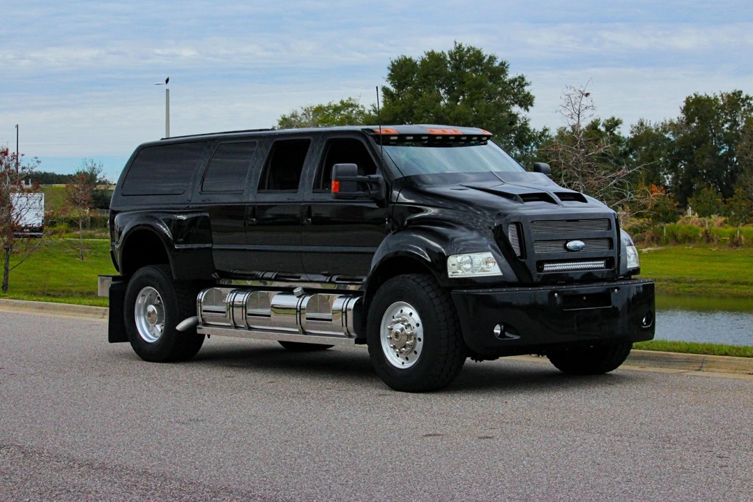 2006 Ford Excursion - Image 9 of 21
