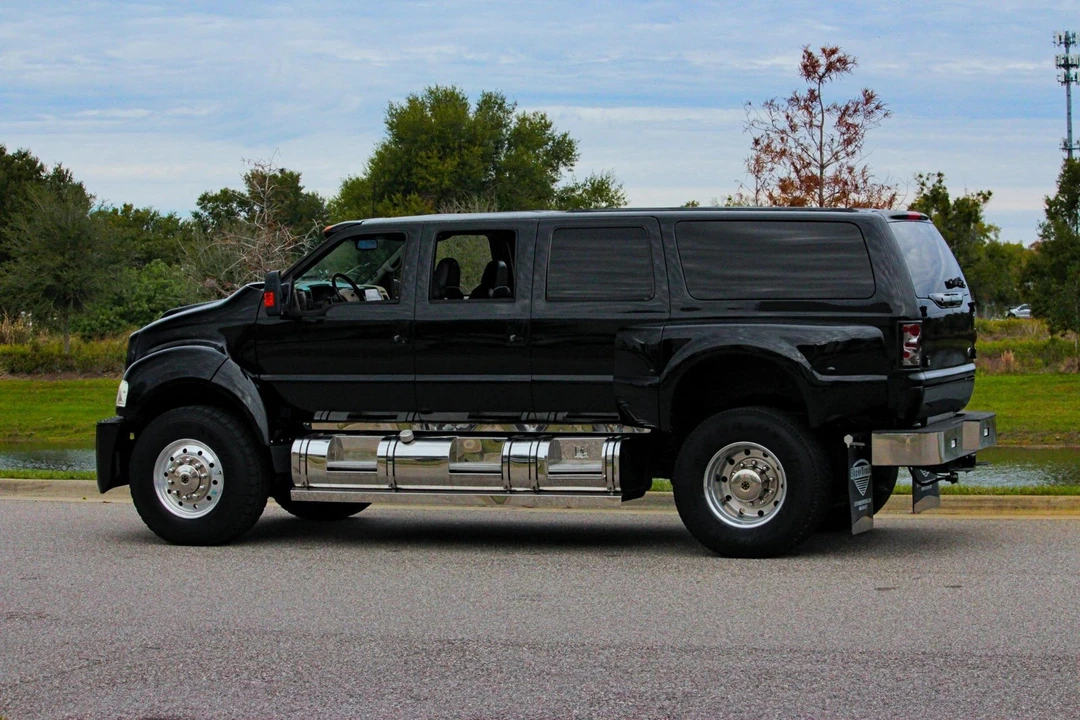 2006 Ford Excursion - Image 15 of 21