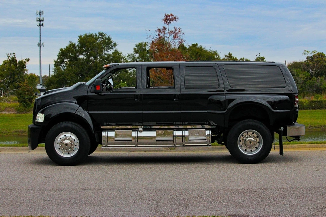 2006 Ford Excursion - Image 16 of 21