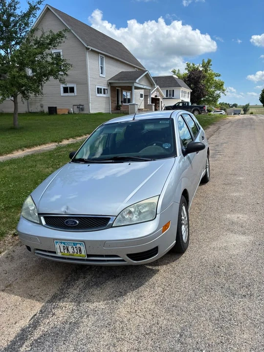 2006 Ford Focus - Image 2 of 4