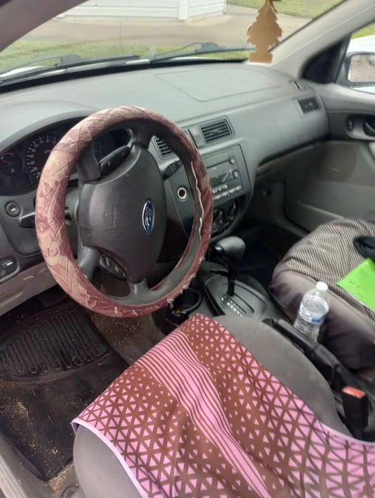 2006 Ford Focus 2nd Gen - Image 10 of 12