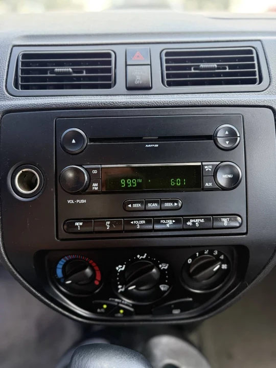 2006 Ford Focus 2nd Gen - Image 19 of 21