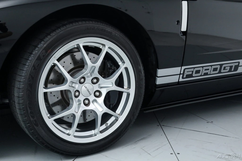 2006 Ford GT 1st Gen - Image 13 of 21