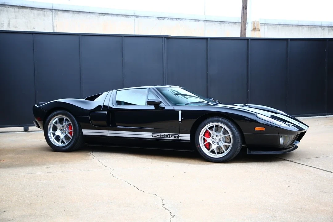 2006 Ford GT 1st Gen - Image 2 of 21