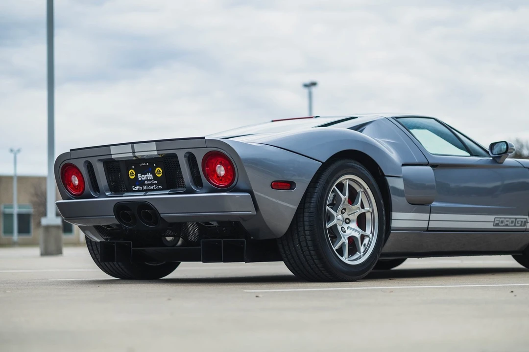 2006 Ford GT 1st Gen - Image 11 of 12