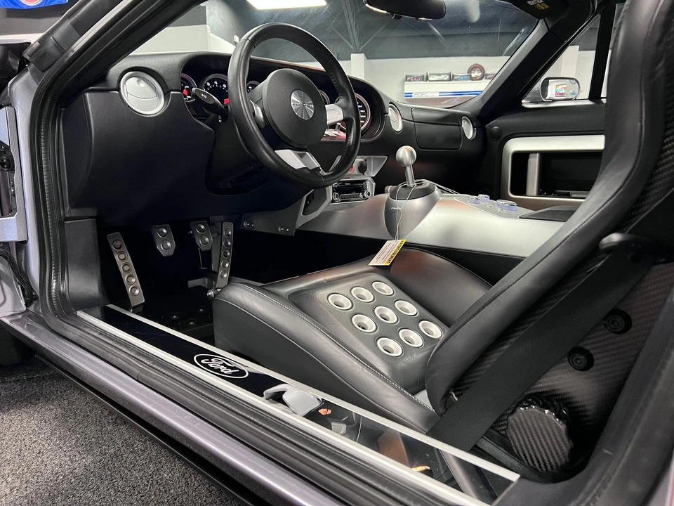 2006 Ford GT 1st Gen - Image 18 of 21