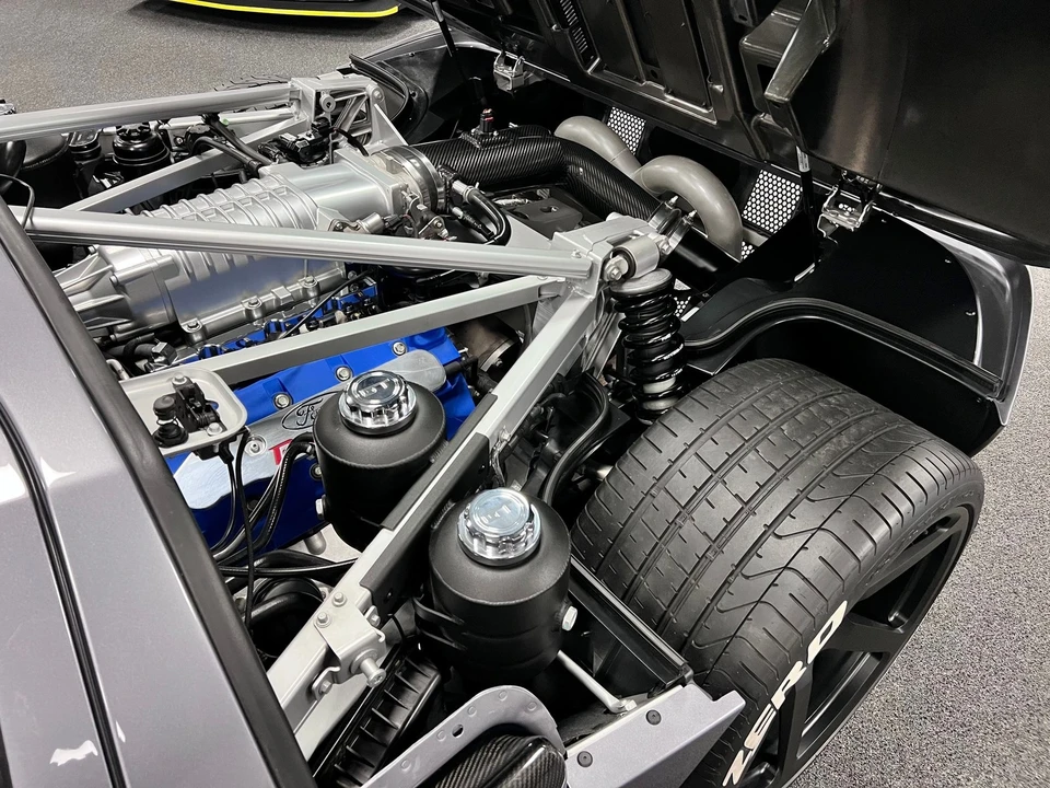 2006 Ford GT - Image 16 of 24