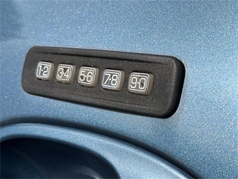 2006 Ford - Image 13 of 31