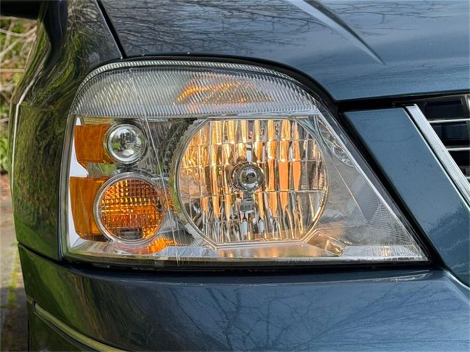 2006 Ford - Image 9 of 31