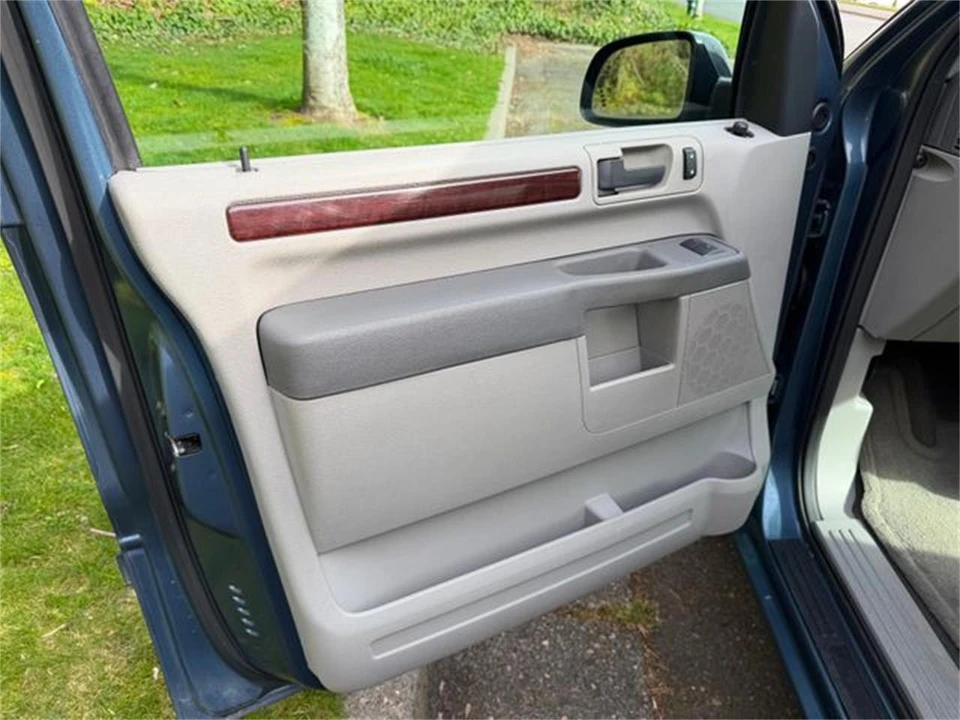 2006 Ford - Image 17 of 31