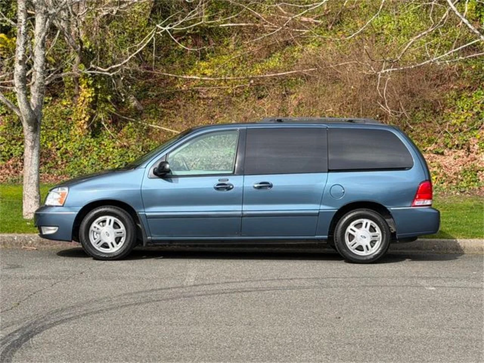 2006 Ford - Image 4 of 31