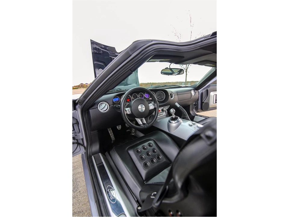 2006 Ford GT 1st Gen - Image 10 of 15