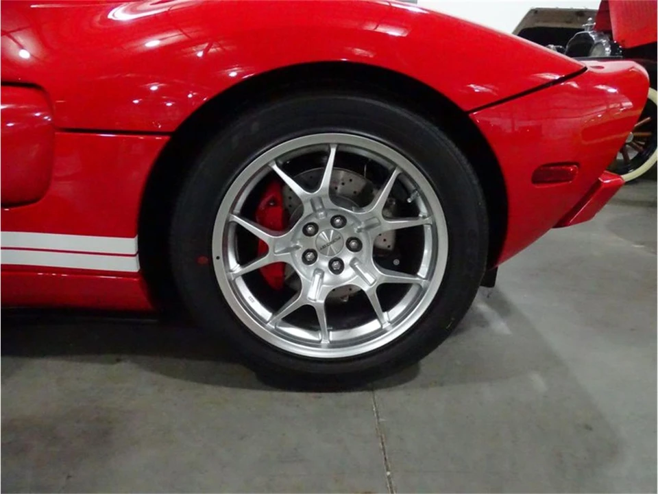 2006 Ford GT 1st Gen - Image 15 of 31