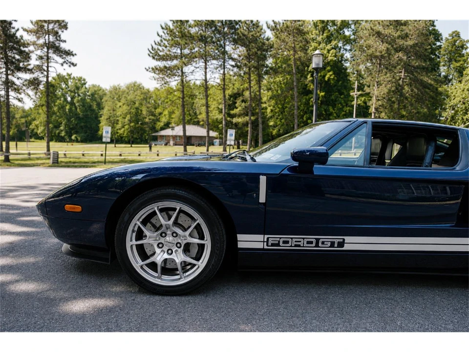 2006 Ford GT 1st Gen - Image 27 of 31