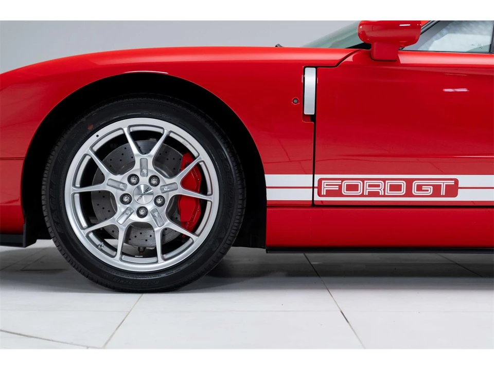 2006 Ford GT 1st Gen - Image 19 of 31