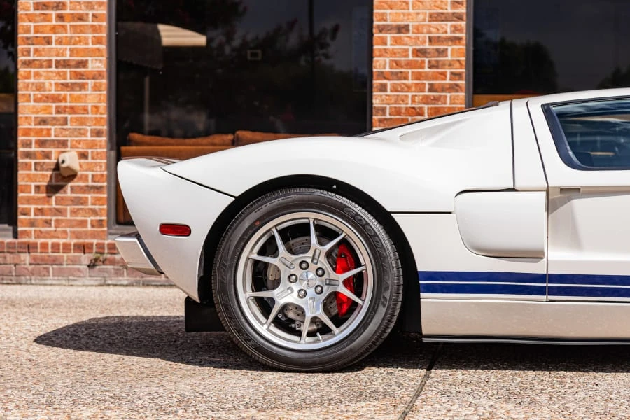2006 Ford GT 1st Gen - Image 13 of 31