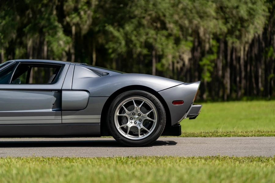 2006 Ford GT 1st Gen - Image 19 of 31