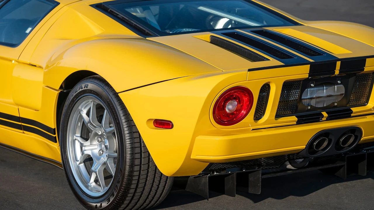 2006 Ford GT 1st Gen - Image 28 of 31