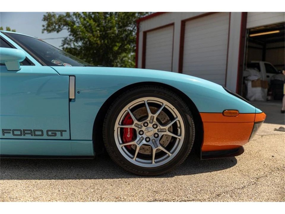2006 Ford GT 1st Gen - Image 19 of 31