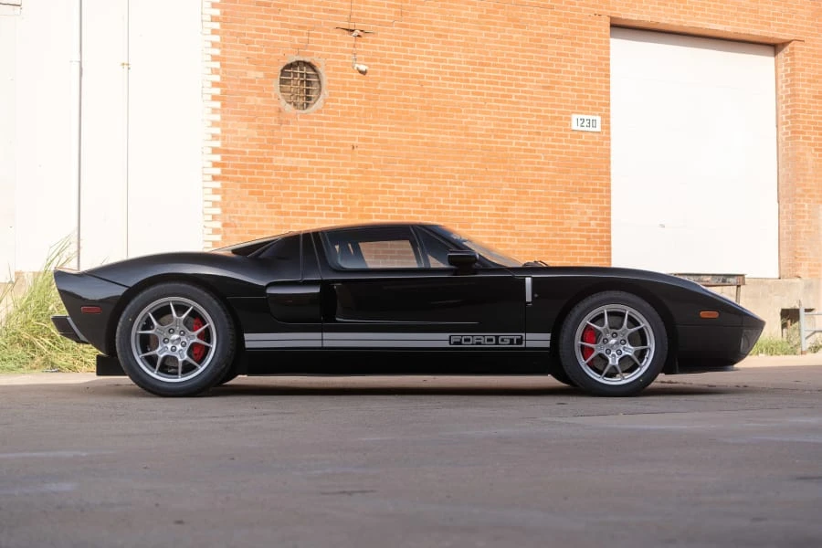 2006 Ford GT 1st Gen - Image 2 of 31