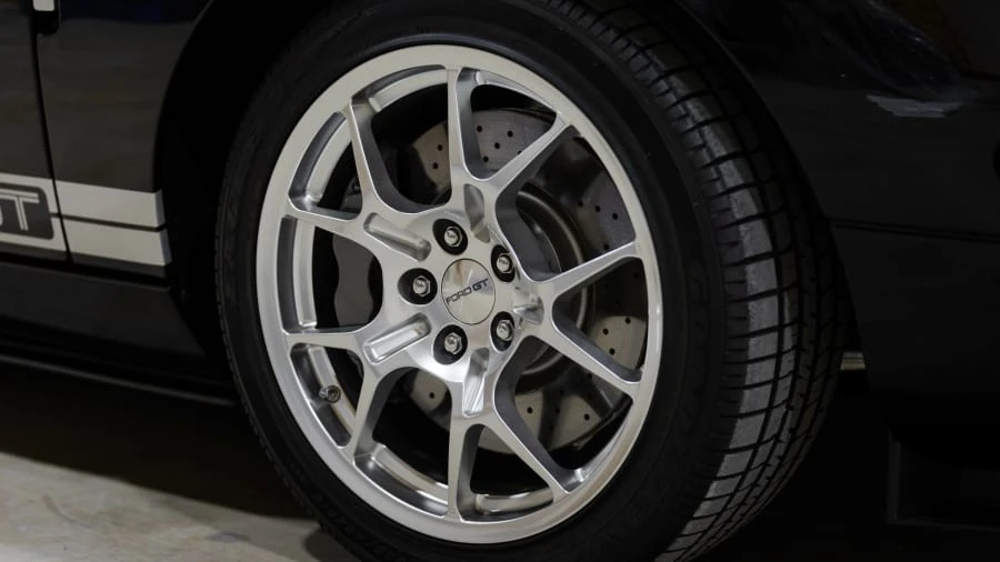 2006 Ford GT 1st Gen - Image 15 of 31