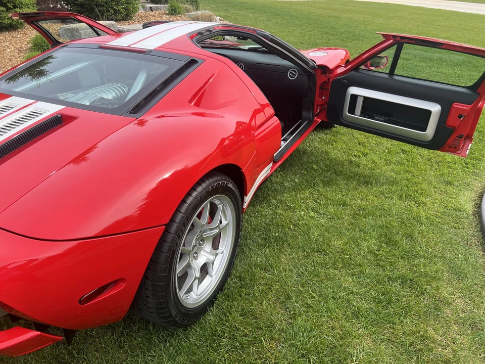 2006 Ford GT 1st Gen - Image 29 of 31