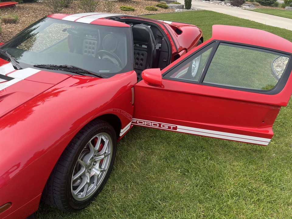 2006 Ford GT 1st Gen - Image 27 of 31