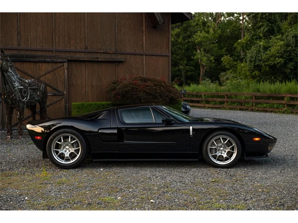 2006 Ford GT 1st Gen - Image 18 of 31