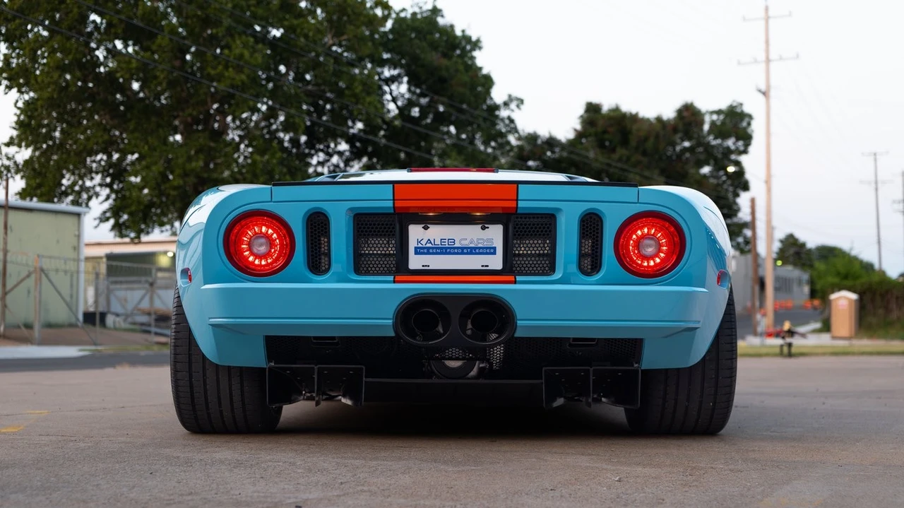 2006 Ford GT 1st Gen - Image 10 of 31