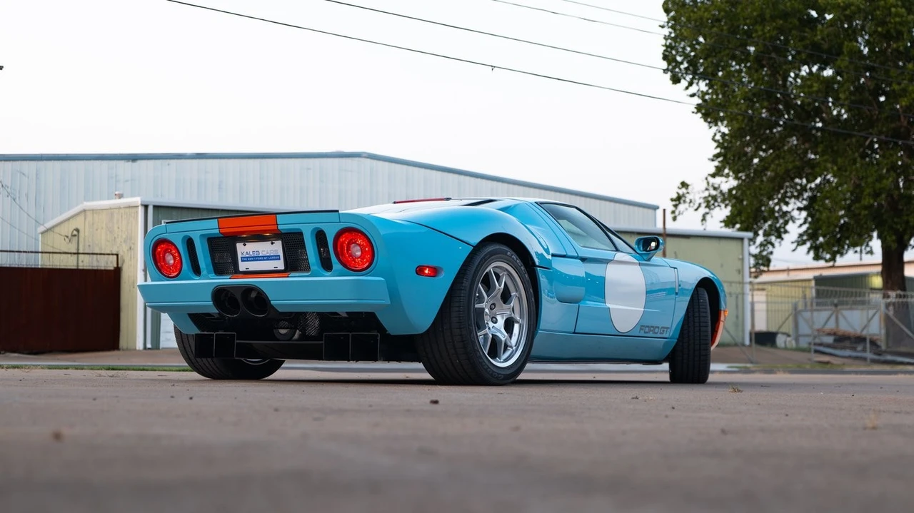 2006 Ford GT 1st Gen - Image 14 of 31