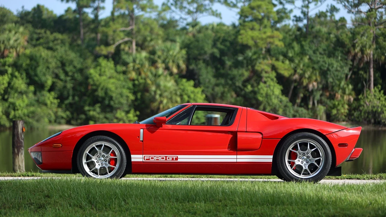 2006 Ford GT 1st Gen - Image 12 of 31