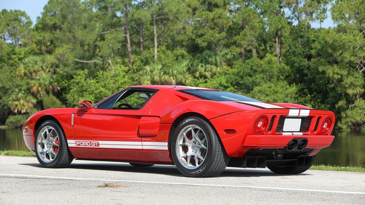 2006 Ford GT 1st Gen - Image 13 of 31