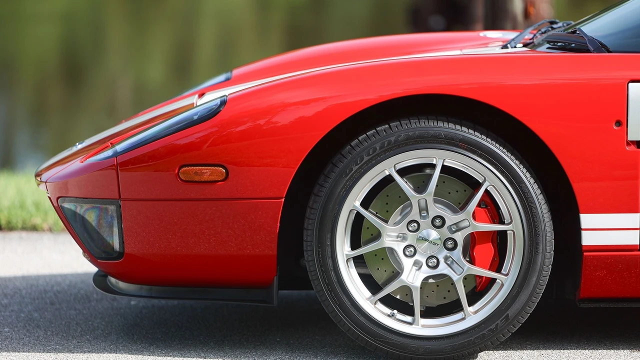 2006 Ford GT 1st Gen - Image 26 of 31