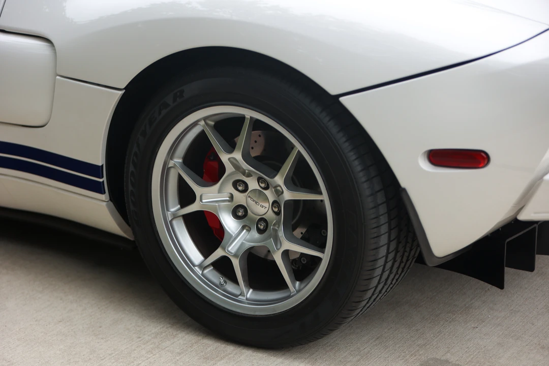 2006 Ford GT 1st Gen - Image 13 of 31
