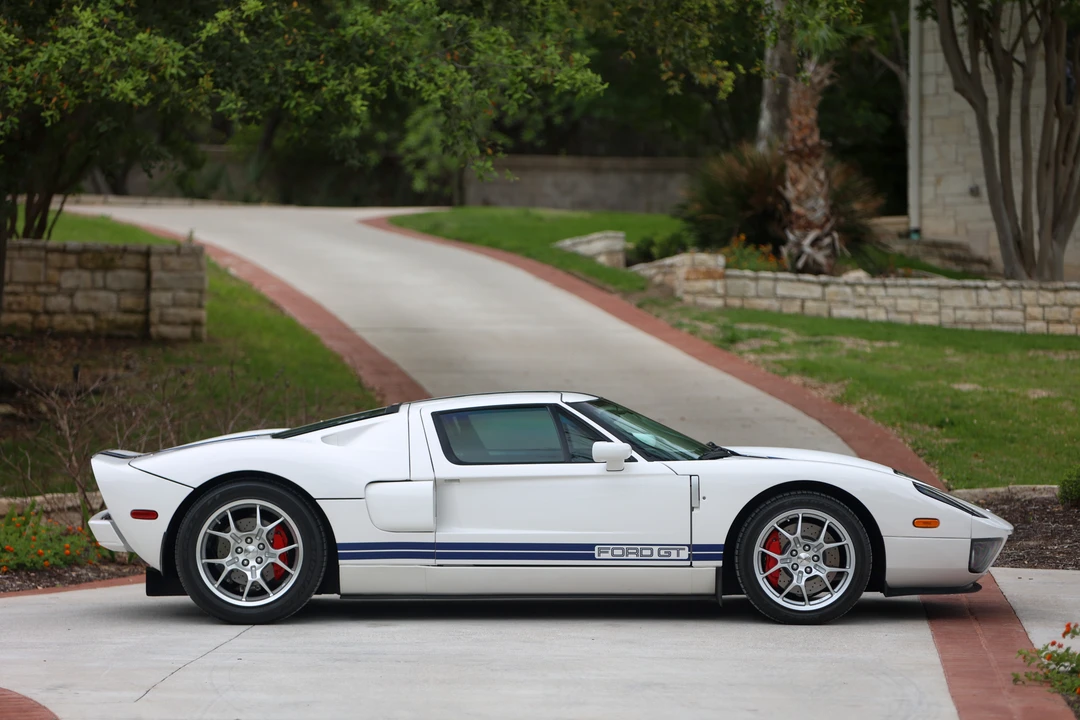 2006 Ford GT 1st Gen - Image 6 of 31