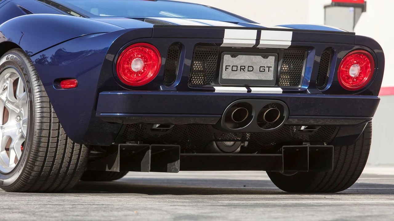 2006 Ford GT 1st Gen - Image 17 of 31