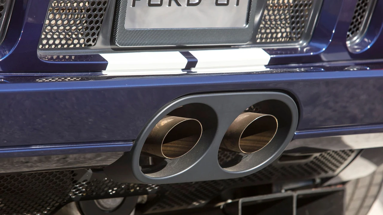 2006 Ford GT 1st Gen - Image 22 of 31