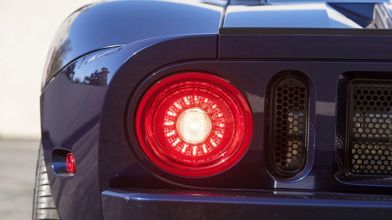 2006 Ford GT 1st Gen - Image 19 of 31
