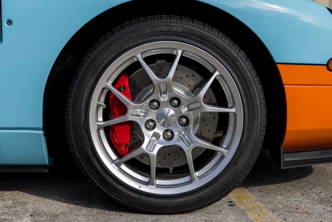 2006 Ford GT 1st Gen - Image 15 of 31