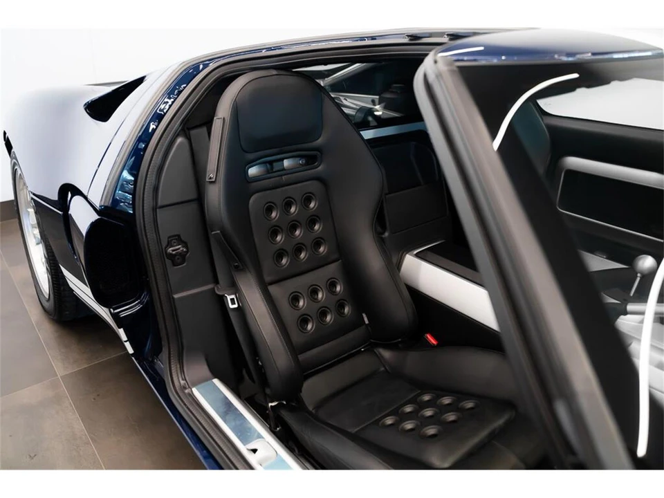 2006 Ford GT 1st Gen - Image 11 of 25