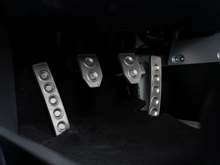 2006 Ford GT 1st Gen - Image 22 of 31