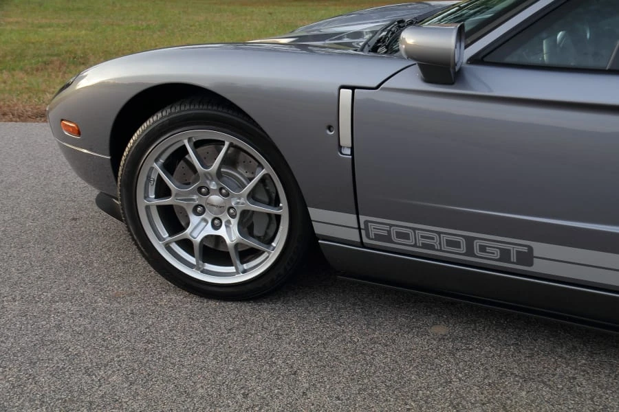 2006 Ford GT 1st Gen - Image 15 of 31
