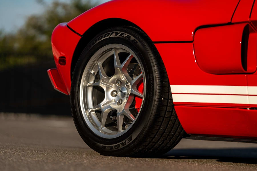 2006 Ford GT 1st Gen - Image 13 of 31
