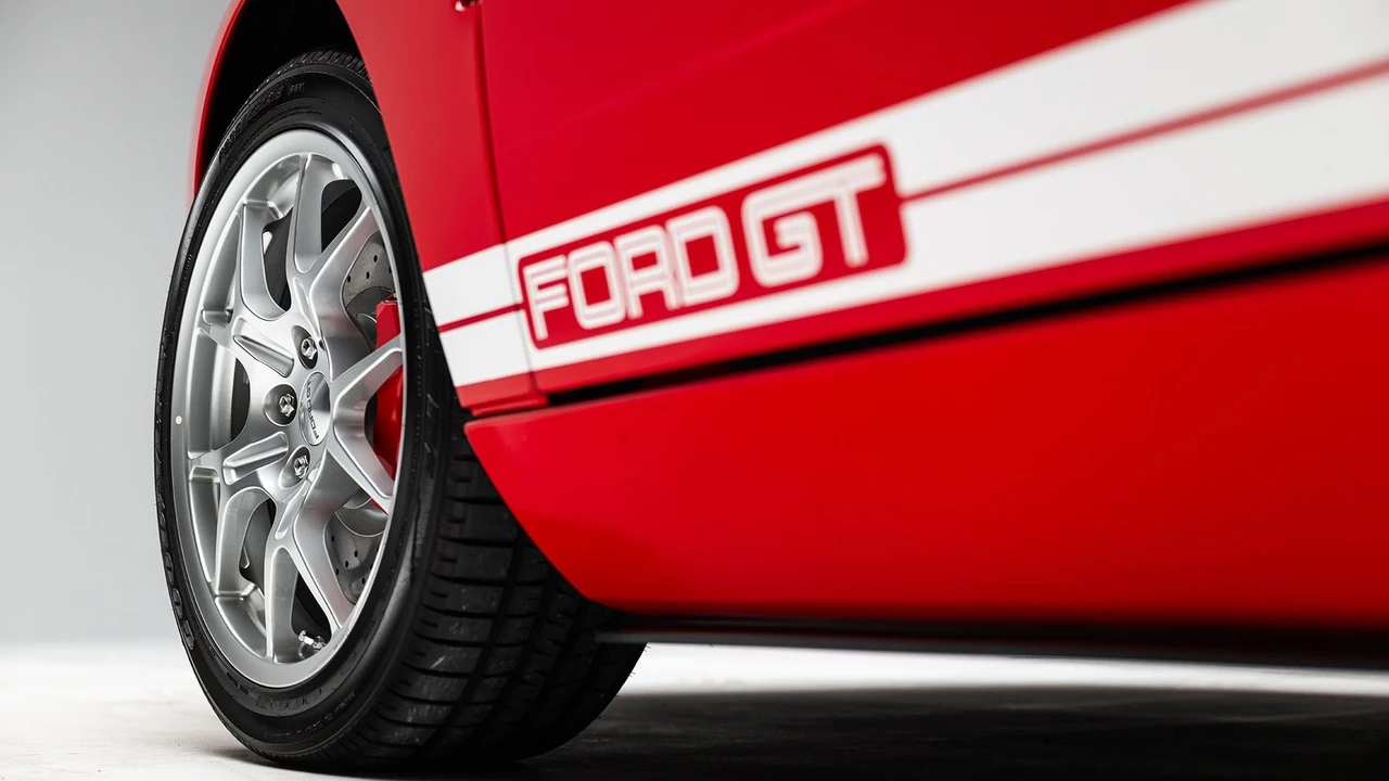 2006 Ford GT 1st Gen - Image 5 of 31