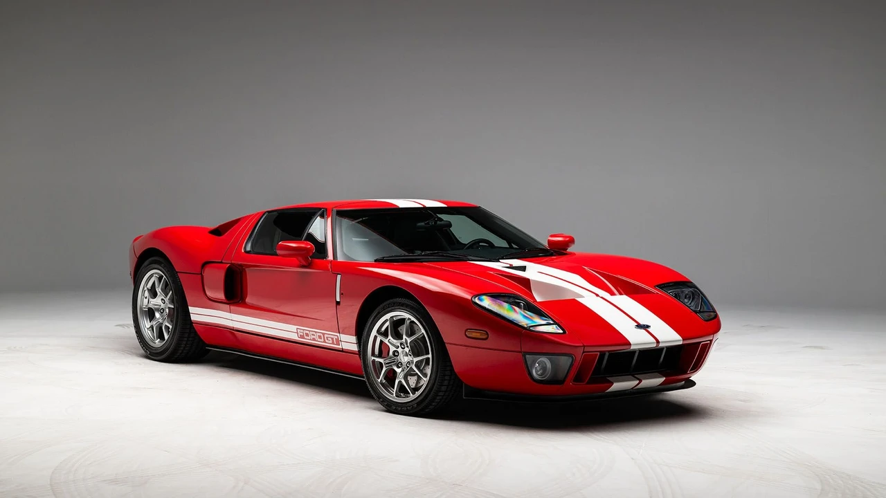 2006 Ford GT 1st Gen - Image 15 of 31