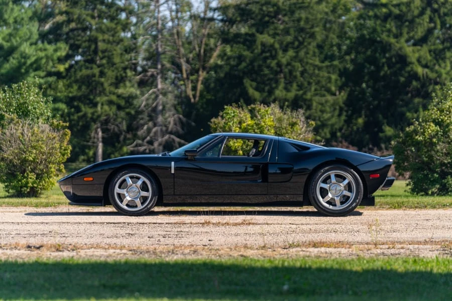 2006 Ford GT 1st Gen - Image 2 of 31