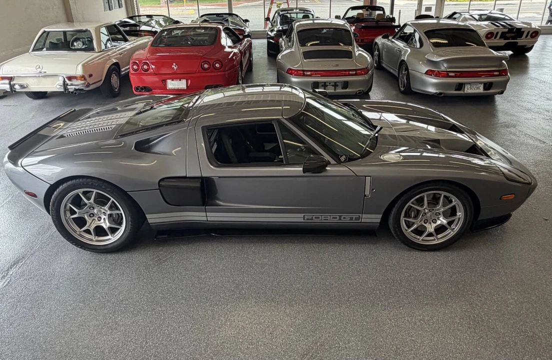 2006 Ford GT 1st Gen - Image 21 of 31