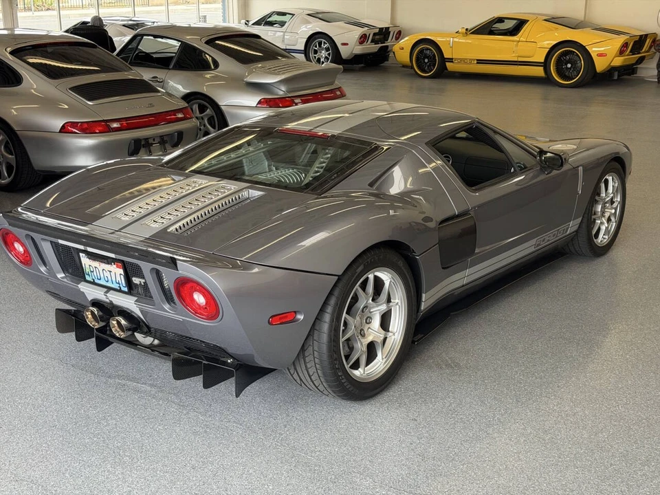 2006 Ford GT 1st Gen - Image 28 of 31